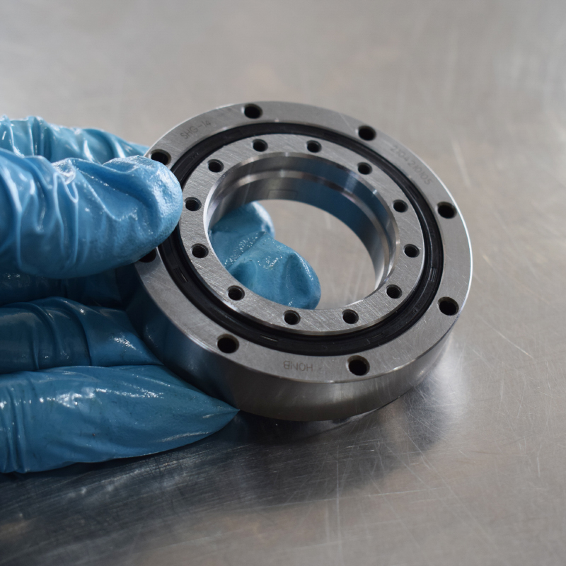 j9九游会(中国)九游会集团|官网滚子轴承润滑的作用以及挑选润滑油的方法 